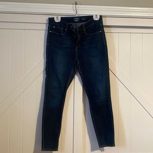 Signature by Levi Strauss & Co Women's Total Shaping Skinny Jeans